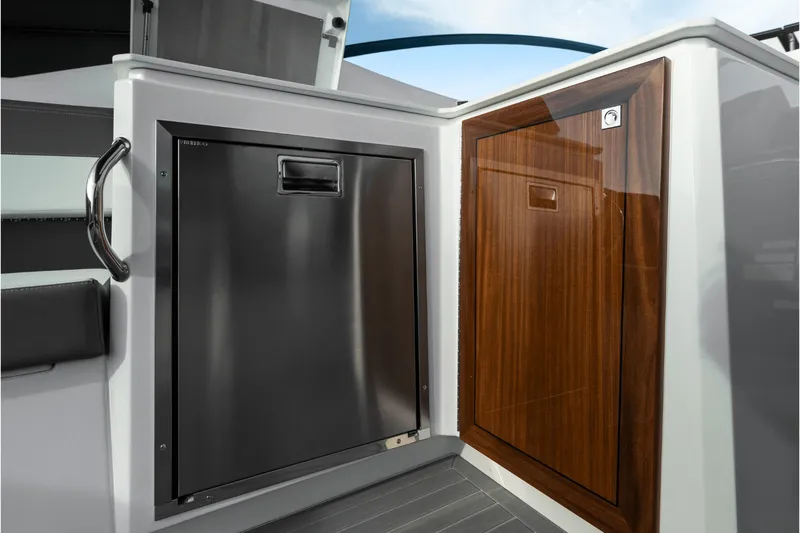 Slide: The Image of Cruisers 38 GLS Outboard 2027 - 45