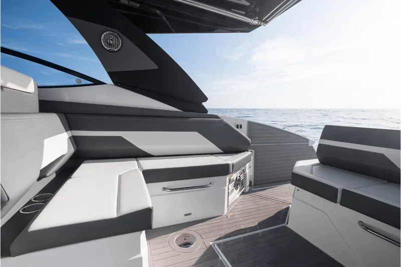 Slide: The Image of Cruisers 38 GLS Outboard 2027 - 41