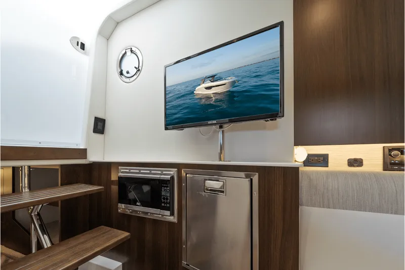Slide: The Image of Cruisers 38 GLS Outboard 2027 - 105