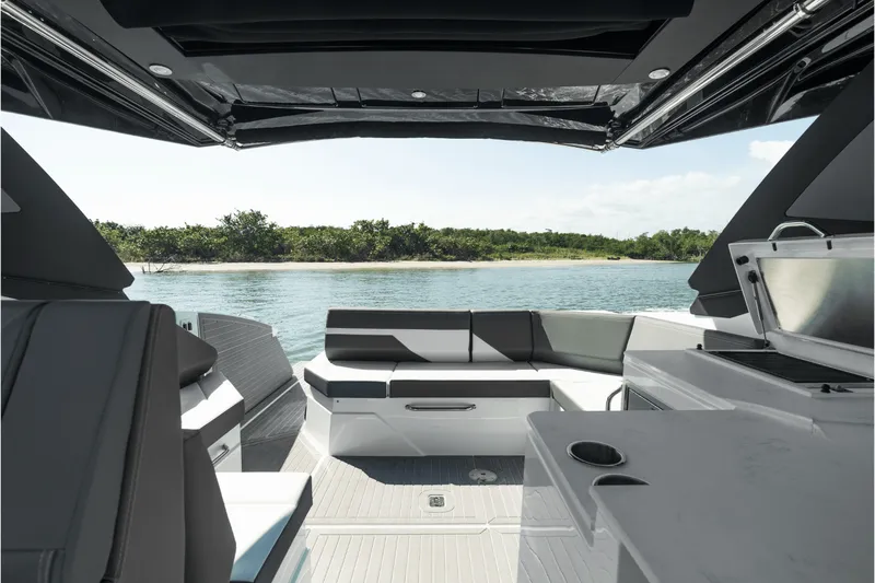 Slide: The Image of Cruisers 38 GLS Outboard 2027 - 65