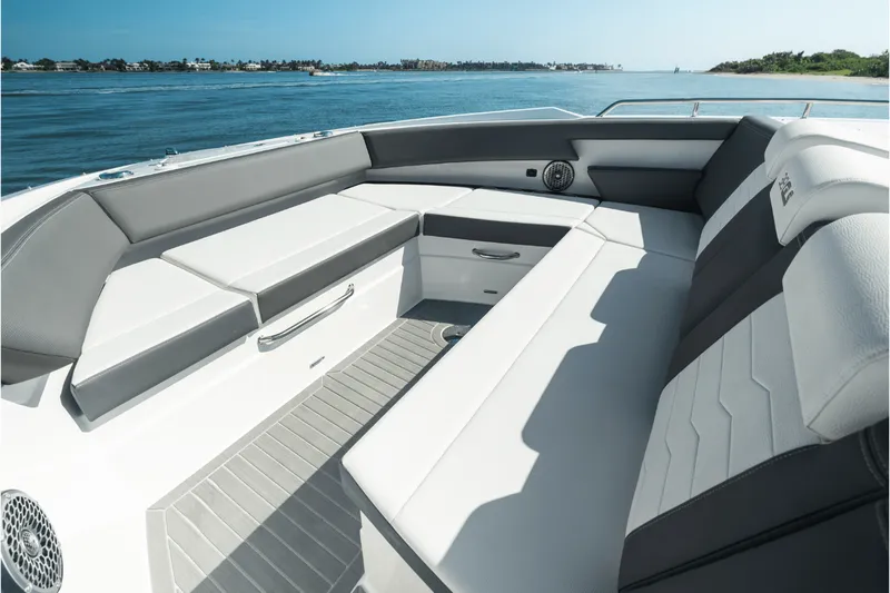Slide: The Image of Cruisers 38 GLS Outboard 2027 - 90
