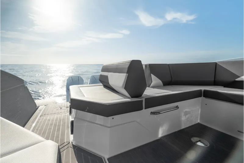 Slide: The Image of Cruisers 38 GLS Outboard 2027 - 61