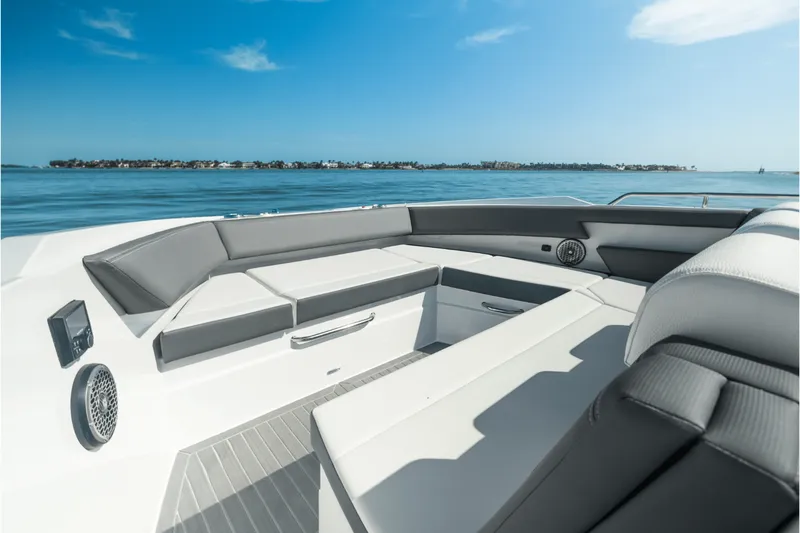 Slide: The Image of Cruisers 38 GLS Outboard 2027 - 85