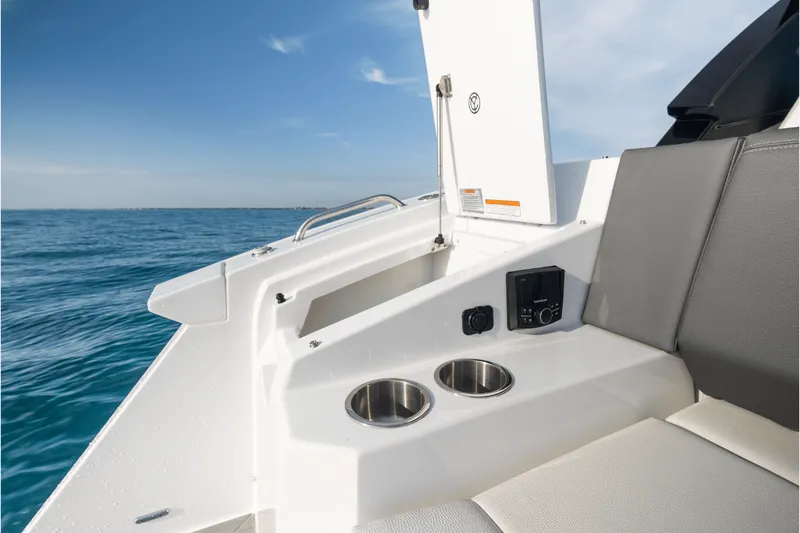 Slide: The Image of Cruisers 38 GLS Outboard 2027 - 55
