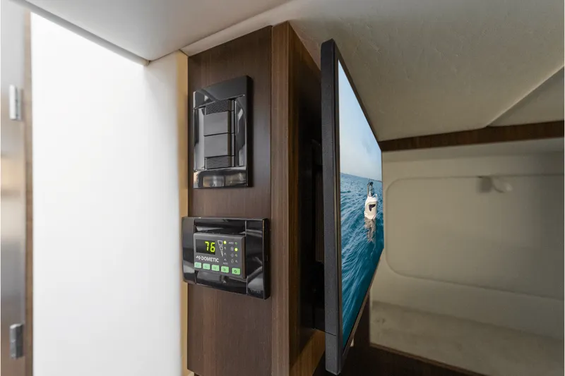 Slide: The Image of Cruisers 38 GLS Outboard 2027 - 110