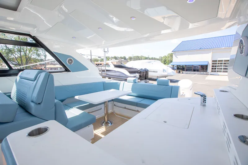 Slide: The Image of Cruisers 42 GLS Outboard 2027 - 22