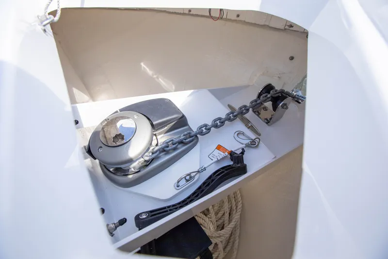 Slide: The Image of Cruisers 42 GLS Outboard 2027 - 52