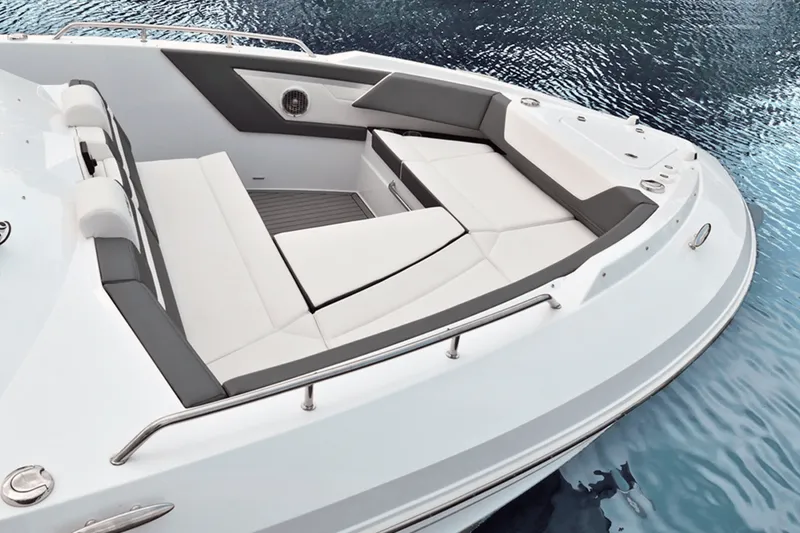Slide: The Image of Cruisers 42 GLS Outboard 2027 - 13