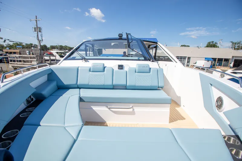 Slide: The Image of Cruisers 42 GLS Outboard 2027 - 46