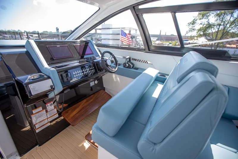 Slide: The Image of Cruisers 42 GLS Outboard 2027 - 30