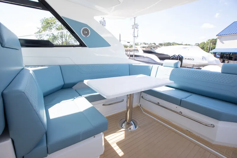 Slide: The Image of Cruisers 42 GLS Outboard 2027 - 19