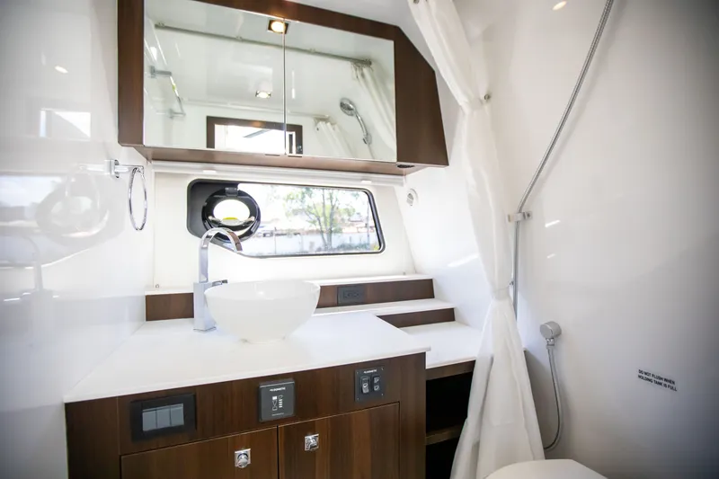 Slide: The Image of Cruisers 42 GLS Outboard 2027 - 40