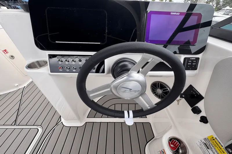 Slide: The Image of Sea Ray SDX 250 Outboard 2026 - 12