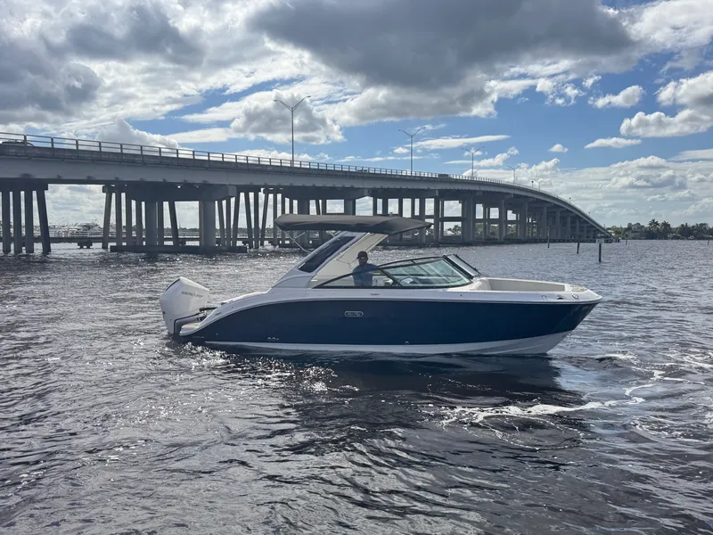 Slide: The Image of Sea Ray SDX 250 Outboard 2026 - 21