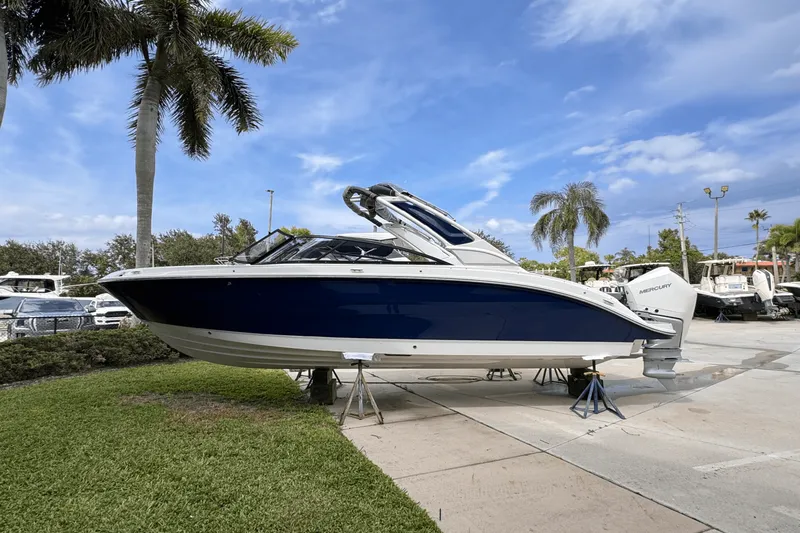 Slide: The Image of Sea Ray SDX 250 Outboard 2026 - 3