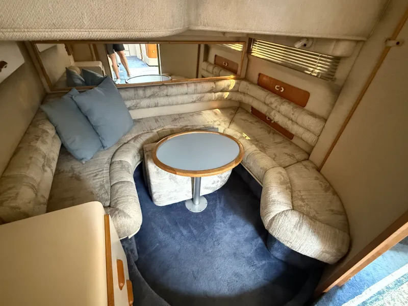 Slide: The Image of Sea Ray 44 SUNDANCER 1993 - 24