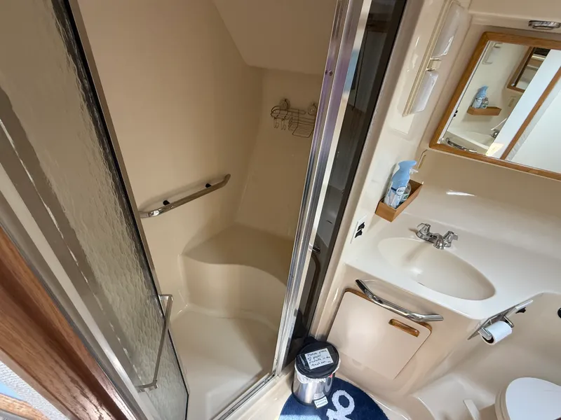 Slide: The Image of Sea Ray 44 SUNDANCER 1993 - 22