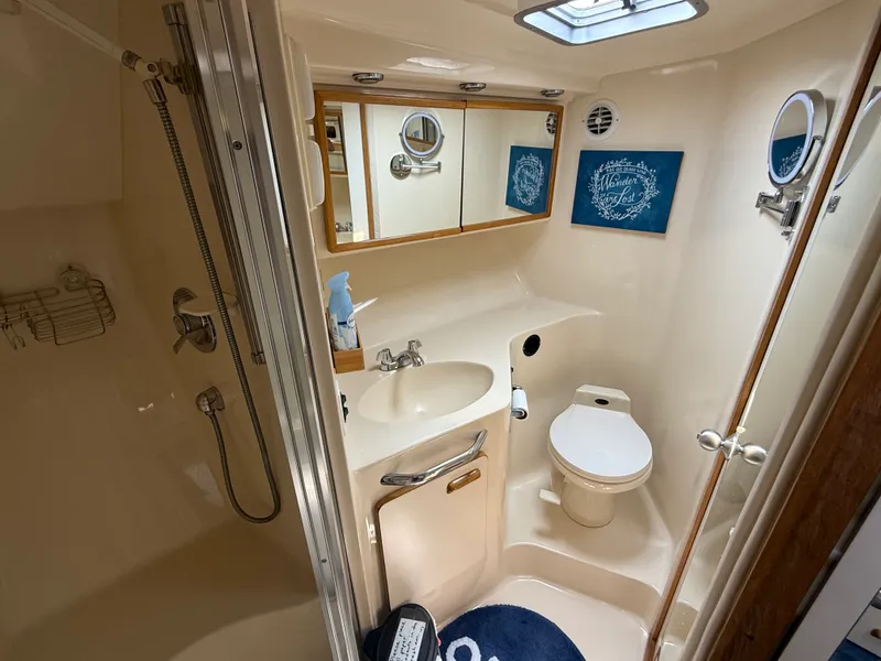 Slide: The Image of Sea Ray 44 SUNDANCER 1993 - 21