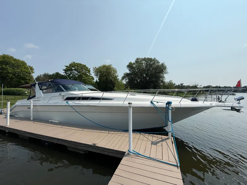 Slide: The Image of Sea Ray 44 SUNDANCER 1993 - 2