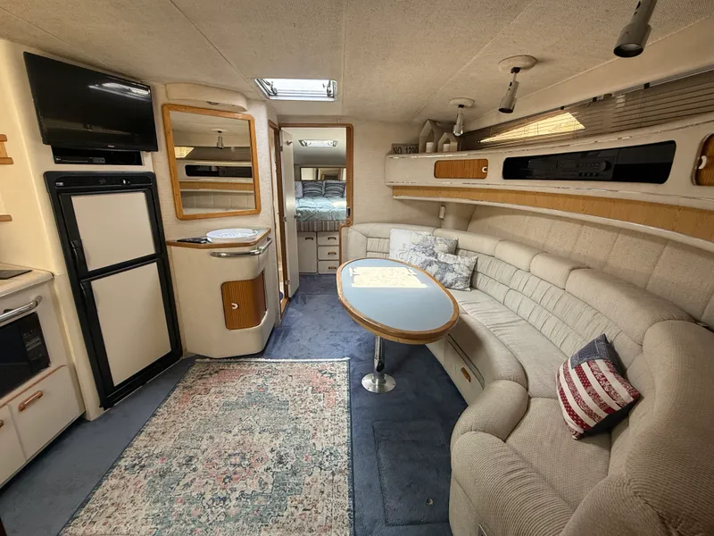 Slide: The Image of Sea Ray 44 SUNDANCER 1993 - 19