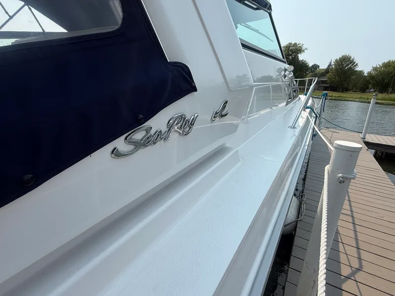 Slide: The Image of Sea Ray 44 SUNDANCER 1993 - 9
