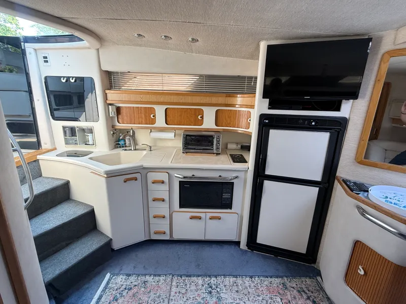 Slide: The Image of Sea Ray 44 SUNDANCER 1993 - 17