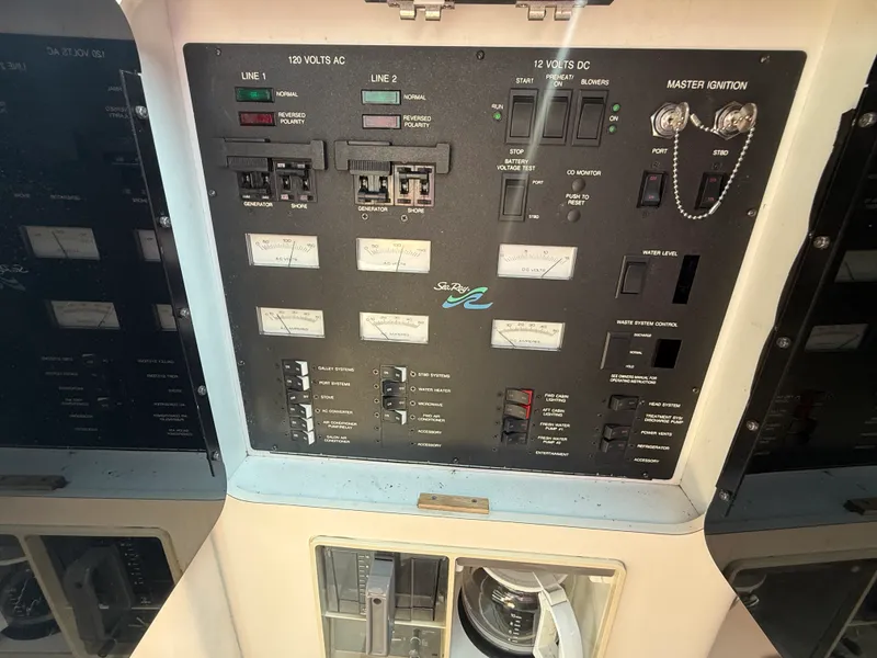 Slide: The Image of Sea Ray 44 SUNDANCER 1993 - 27