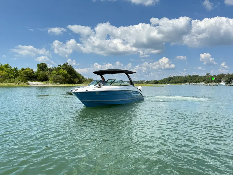 Slide: The Image of Sea Ray SLX 280 Outboard 2027 - 5