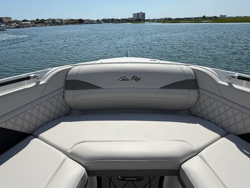 Slide: The Image of Sea Ray SLX 280 Outboard 2027 - 30