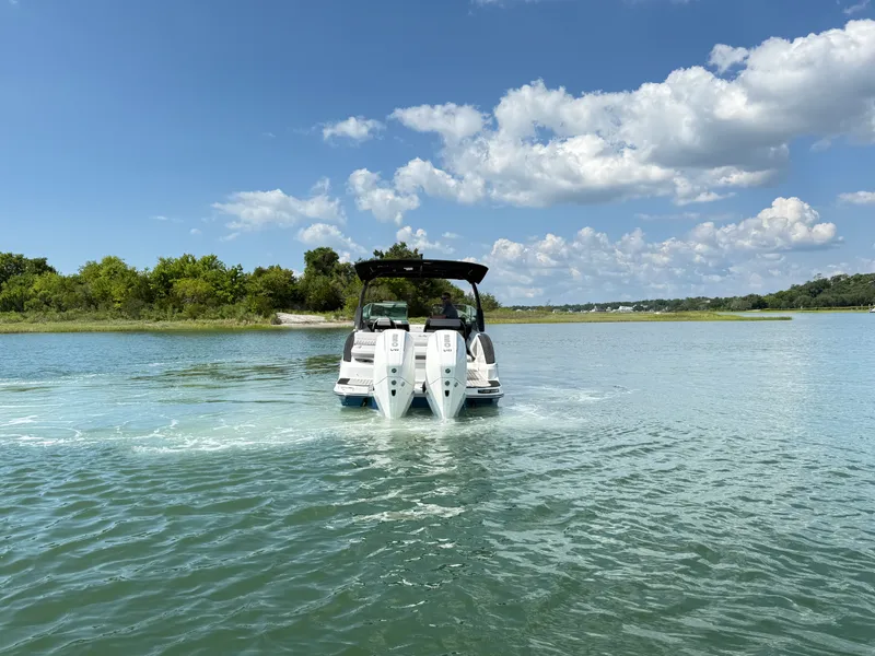 Slide: The Image of Sea Ray SLX 280 Outboard 2027 - 2