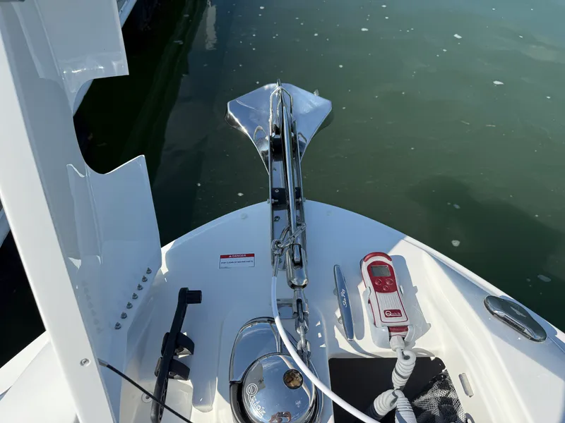 Slide: The Image of Sea Ray SLX 280 Outboard 2027 - 33