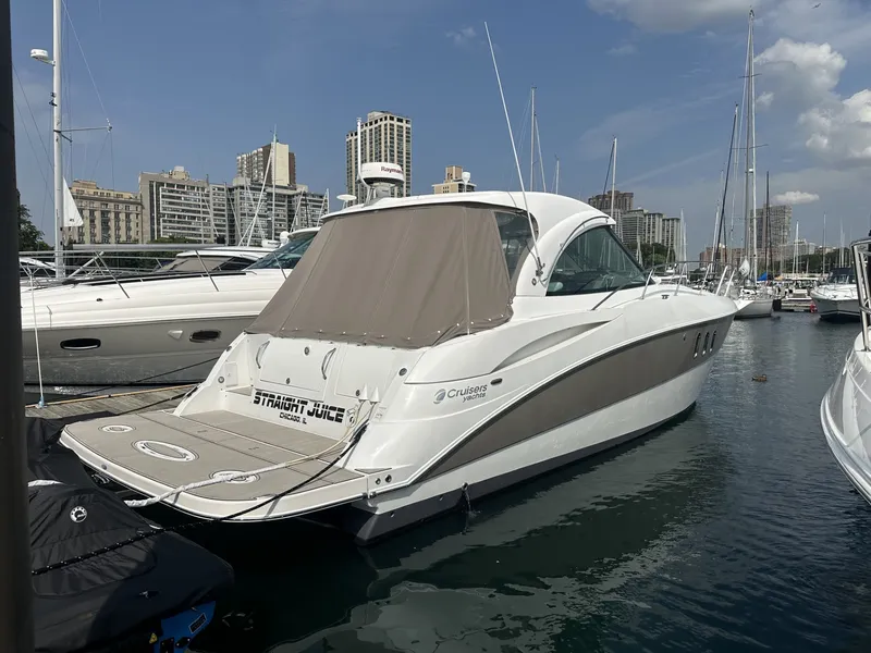 Slide: The Image of Cruisers 390 SPORTS COUPE 2008 - 1