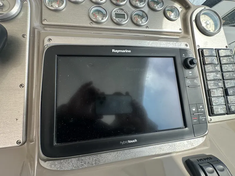 Slide: The Image of Cruisers 390 SPORTS COUPE 2008 - 29