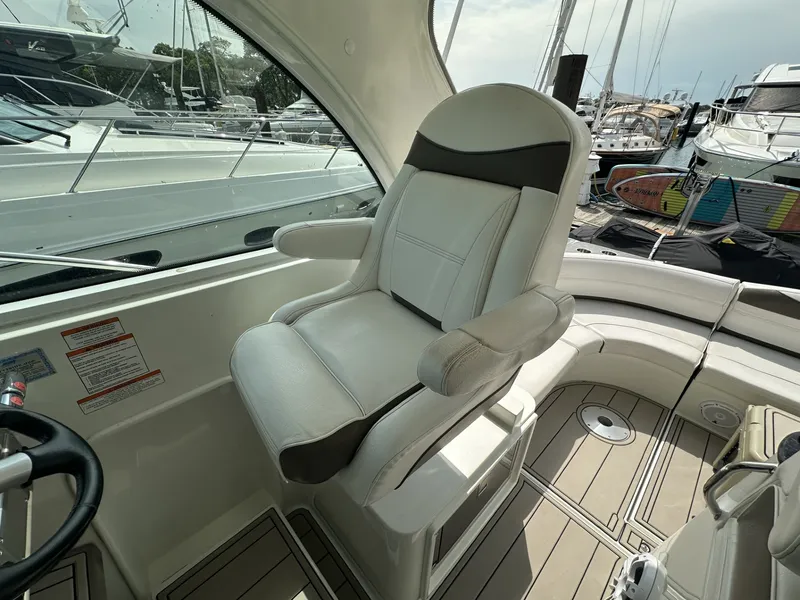 Slide: The Image of Cruisers 390 SPORTS COUPE 2008 - 24