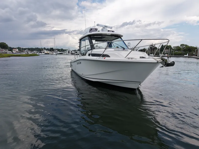 Slide: The Image of Boston Whaler 325 CONQUEST 2025 - 3