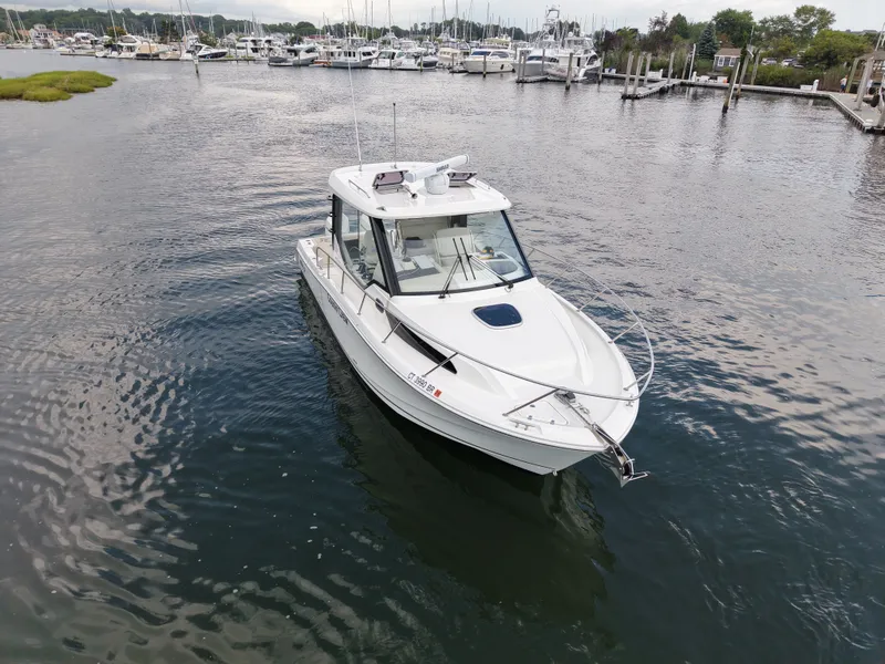 Slide: The Image of Boston Whaler 325 CONQUEST 2025 - 4