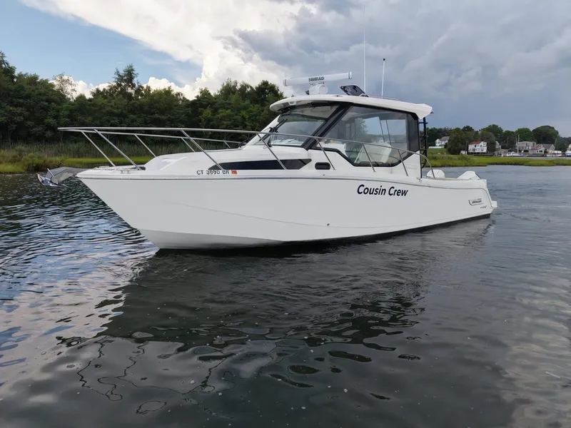 Slide: The Image of Boston Whaler 325 CONQUEST 2025 - 1