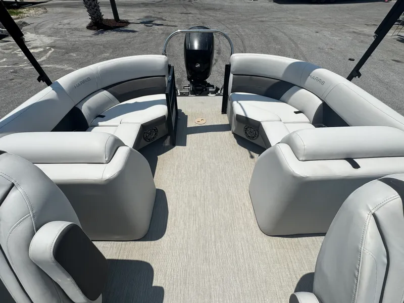 Slide: The Image of Harris 230 CRUISER 2021 - 7