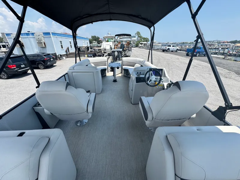 Slide: The Image of Harris 230 CRUISER 2021 - 9