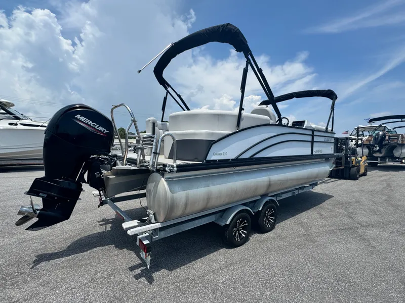 Slide: The Image of Harris 230 CRUISER 2021 - 2
