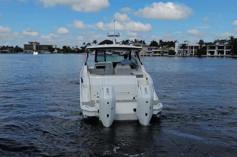 Slide: The Image of Sea Ray Sundancer 320 Outboard 2026 - 10