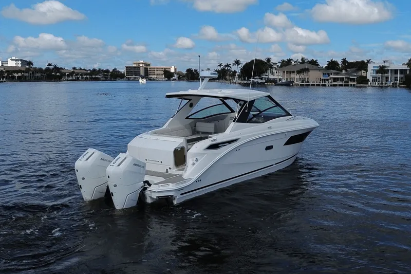 Slide: The Image of Sea Ray Sundancer 320 Outboard 2026 - 12