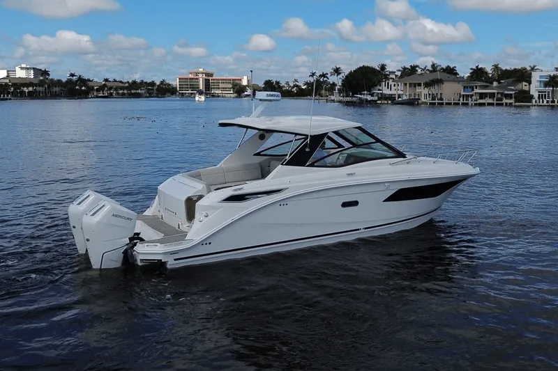 Slide: The Image of Sea Ray Sundancer 320 Outboard 2026 - 13