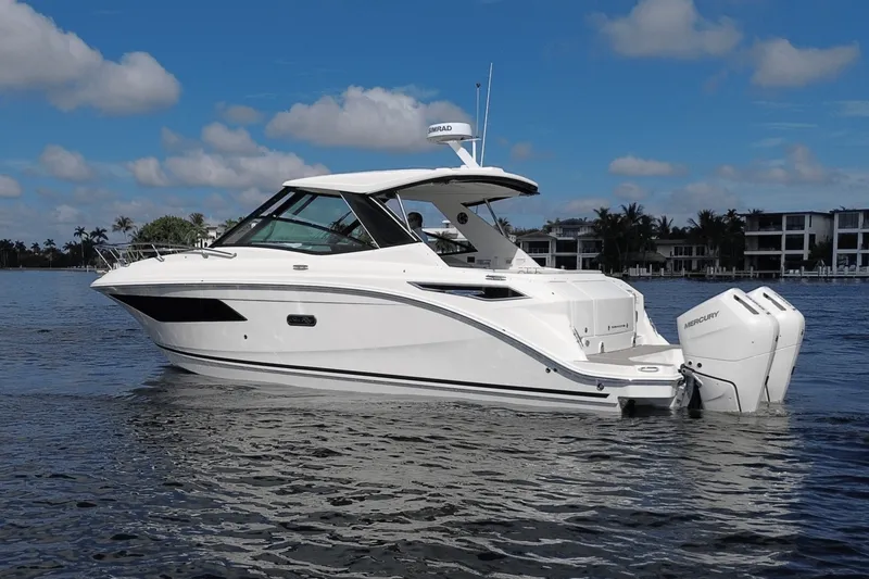 Slide: The Image of Sea Ray Sundancer 320 Outboard 2026 - 6