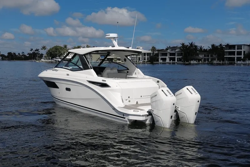 Slide: The Image of Sea Ray Sundancer 320 Outboard 2026 - 8
