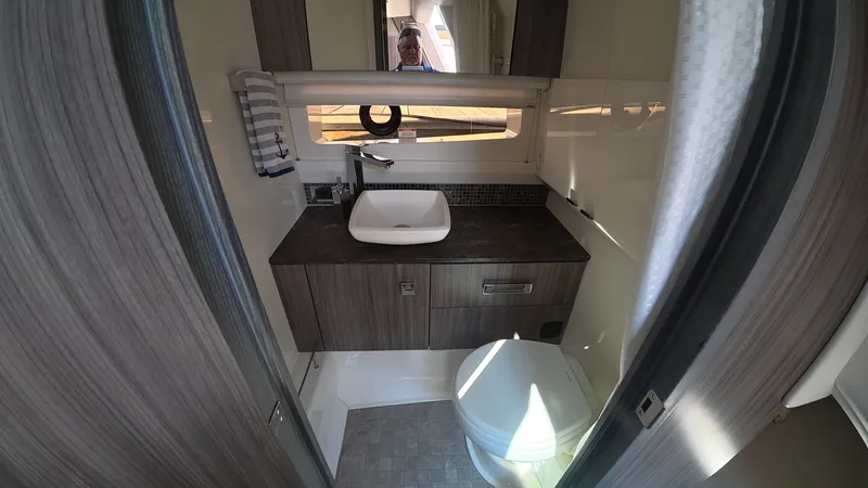 Slide: The Image of Sea Ray 400 SLX OB 2019 - 30