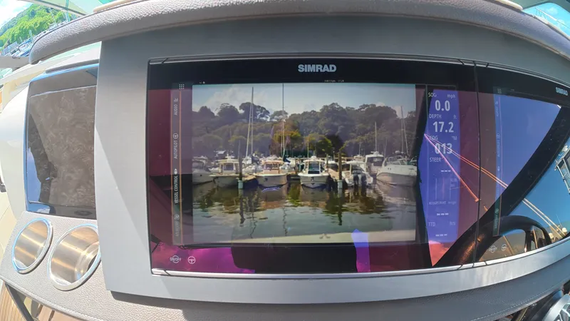 Slide: The Image of Sea Ray 400 SLX OB 2019 - 40