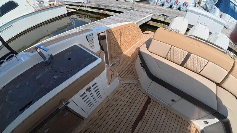 Slide: The Image of Sea Ray 400 SLX OB 2019 - 10