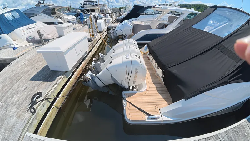 Slide: The Image of Sea Ray 400 SLX OB 2019 - 4