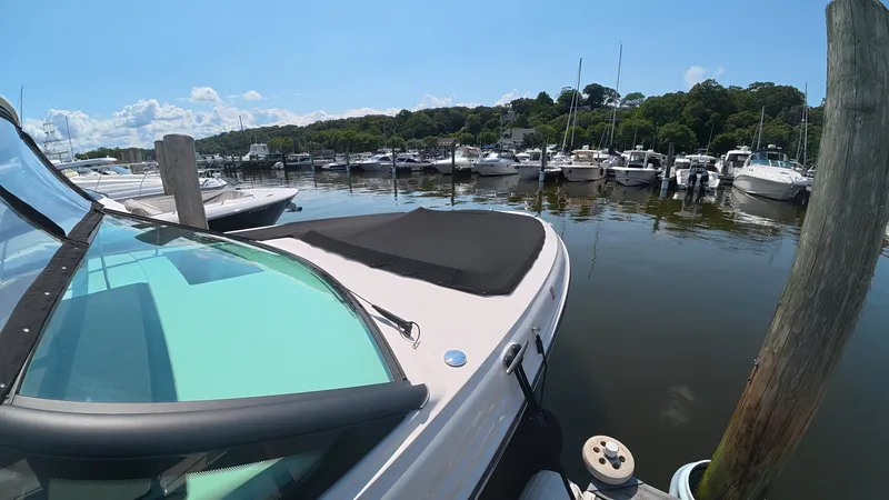 Slide: The Image of Sea Ray 400 SLX OB 2019 - 6